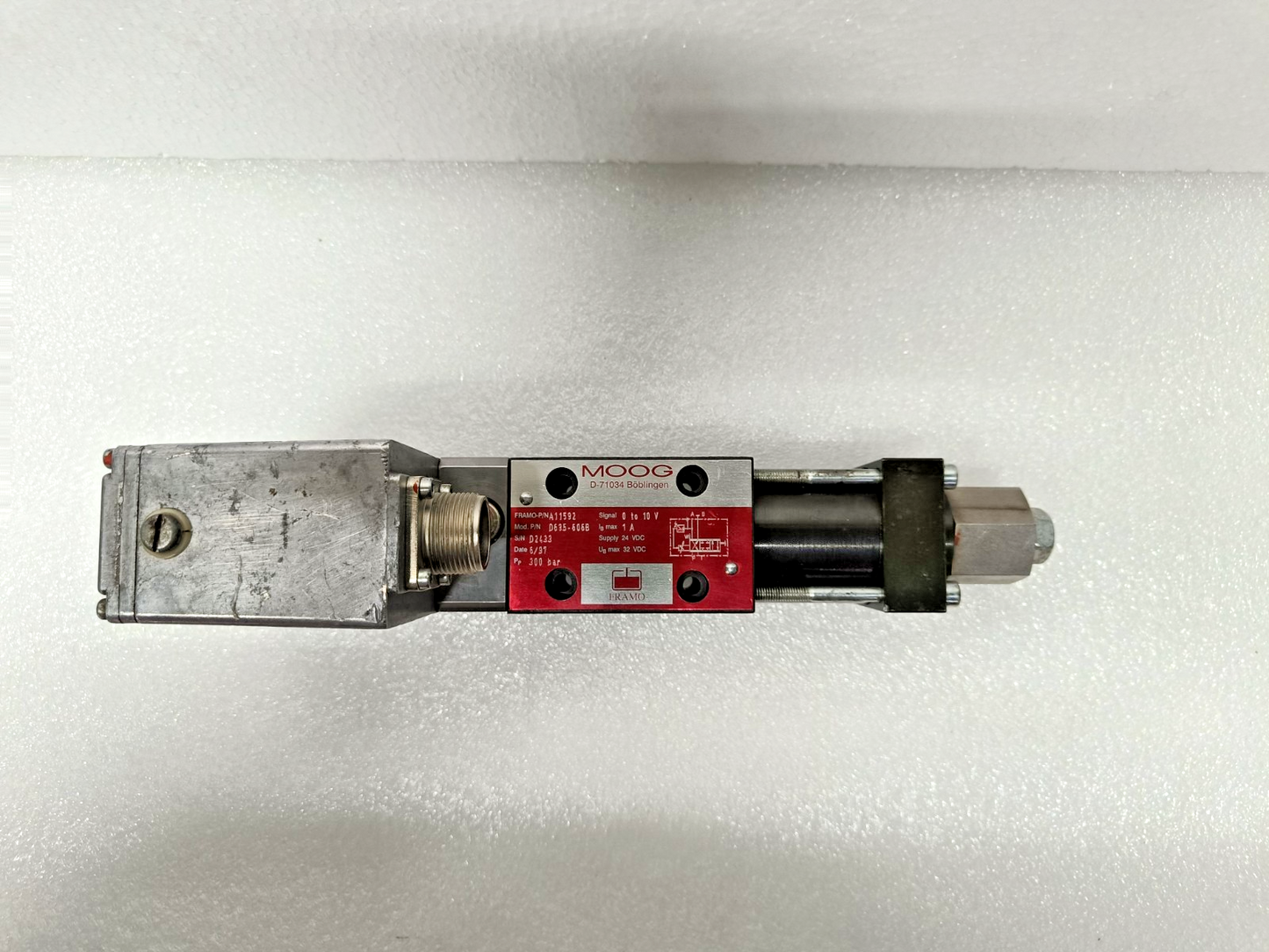 Moog D635-606B Hydraulic Servo valve Framo P/N: A11592 - Refurbished