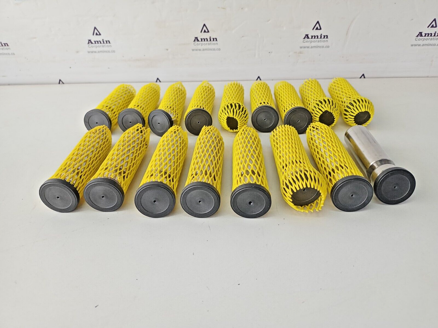 New Pistons lot of 17pcs