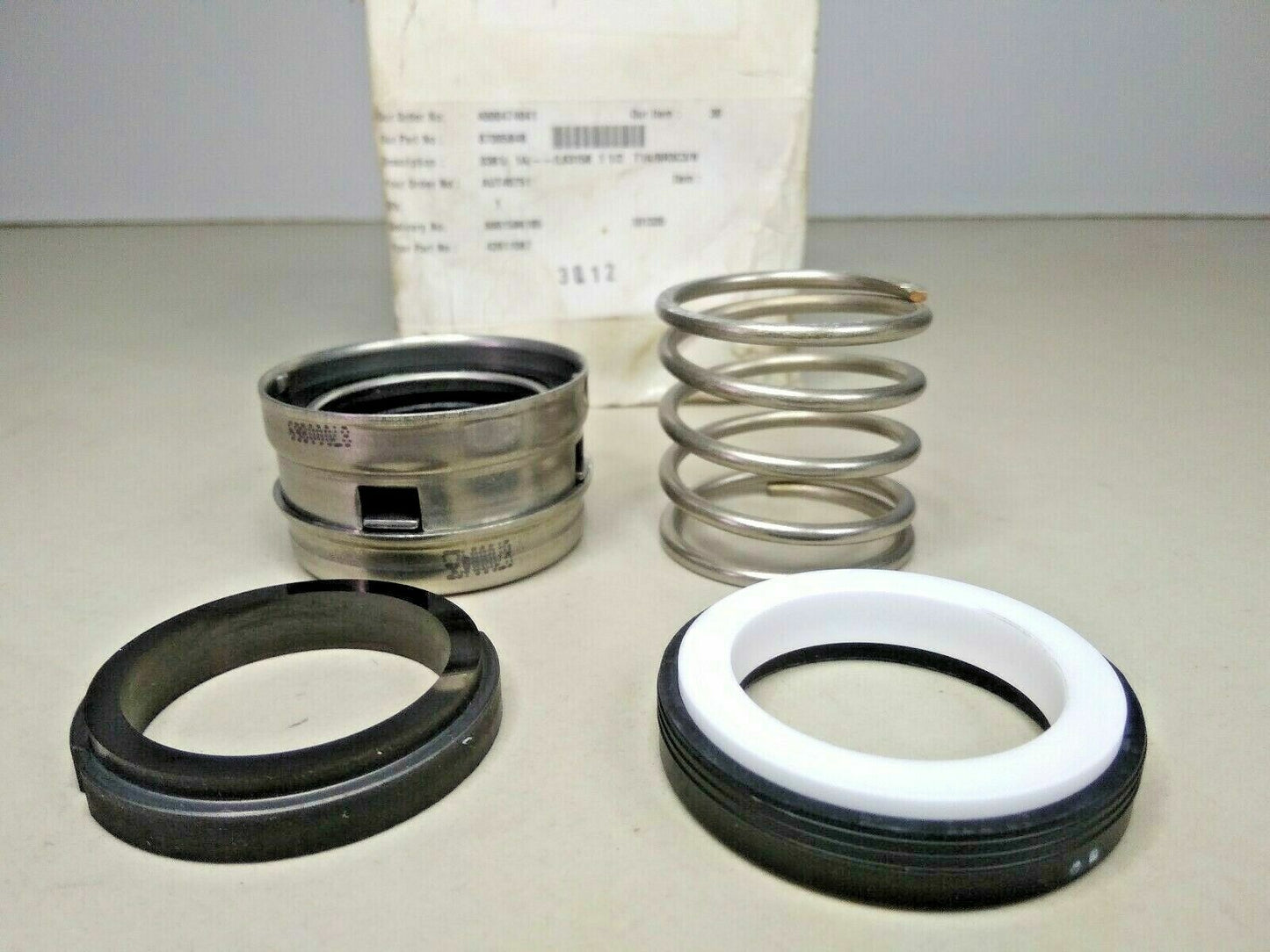 John Crane int. Elastomer Bellow Mechanical seal 38mm - NEW