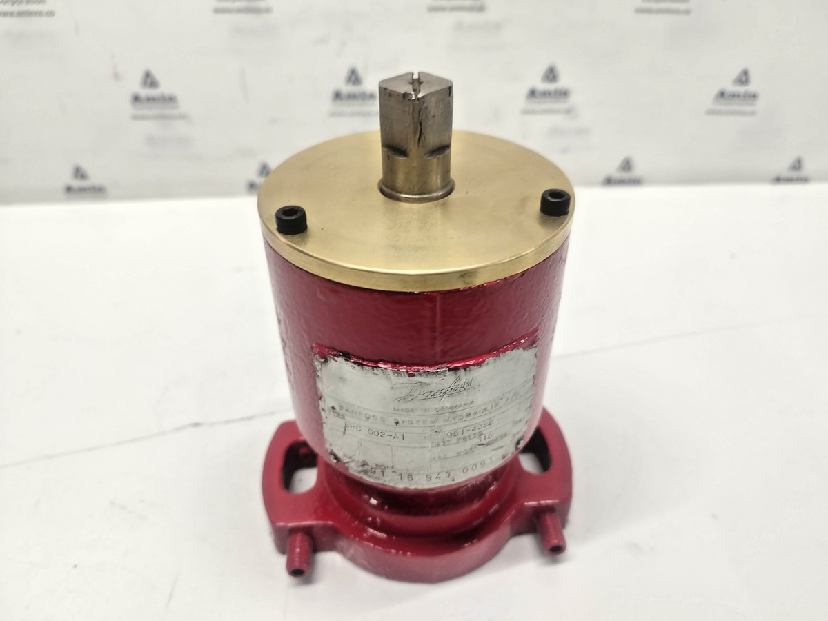 Danfoss BRC 002-A1 051-4382 Hydraulic Double Acting Rotary Actuator - Tested