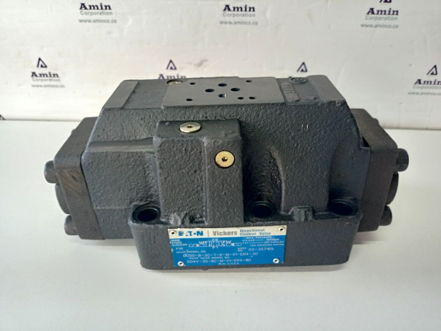 Eaton-Vickers DG5S-8-2C-T-K-M-X1-ER4-30 Directional control Valve - NEW