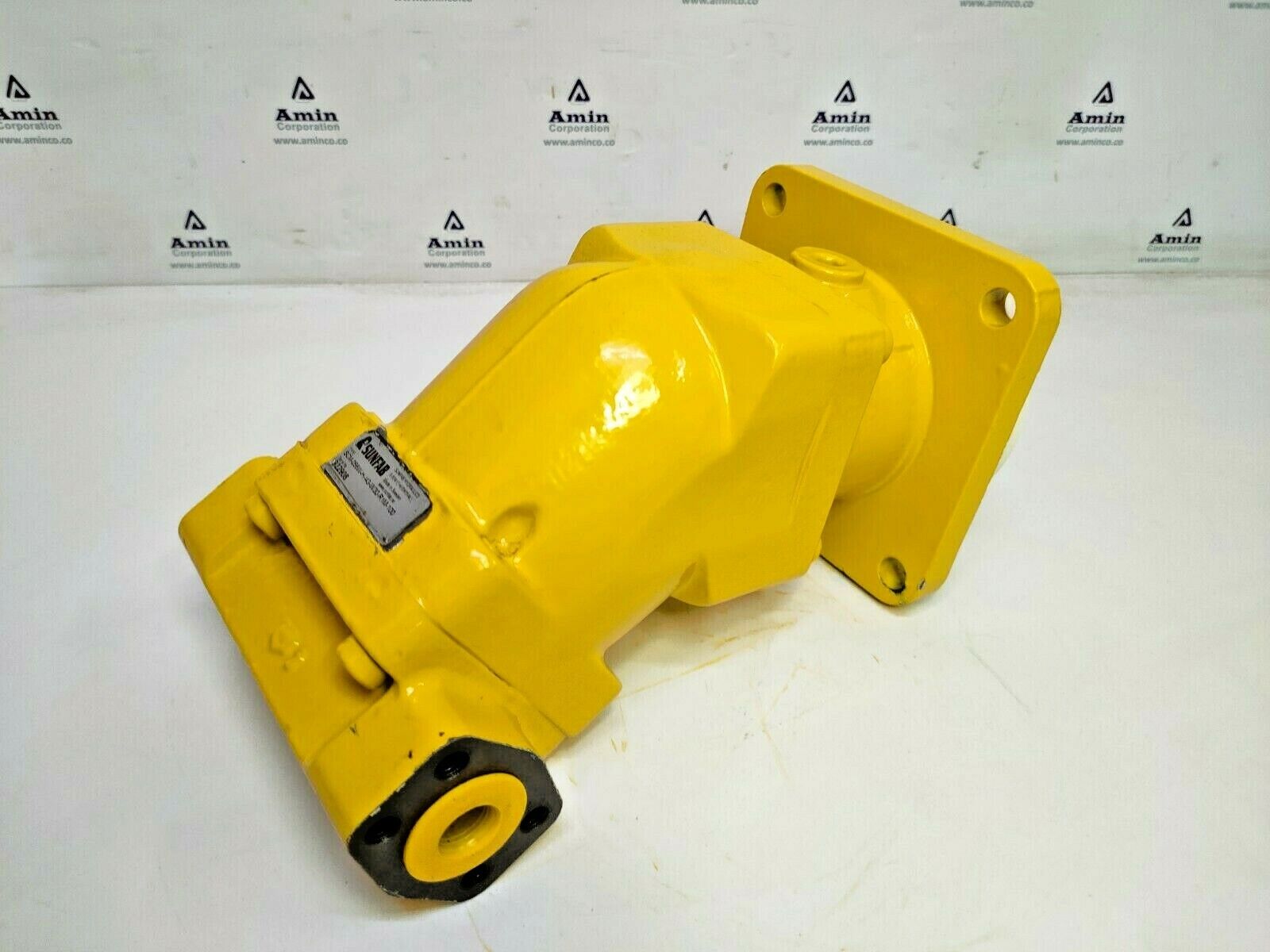 Sunfab SCM-056W-H-I43-W30-R1M-100 Hydraulic Motor - NEW