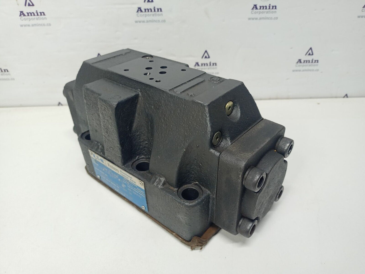 Eaton-Vickers DG5S-8-2C-T-M-X1-ER4-30 Directional control valve - NEW