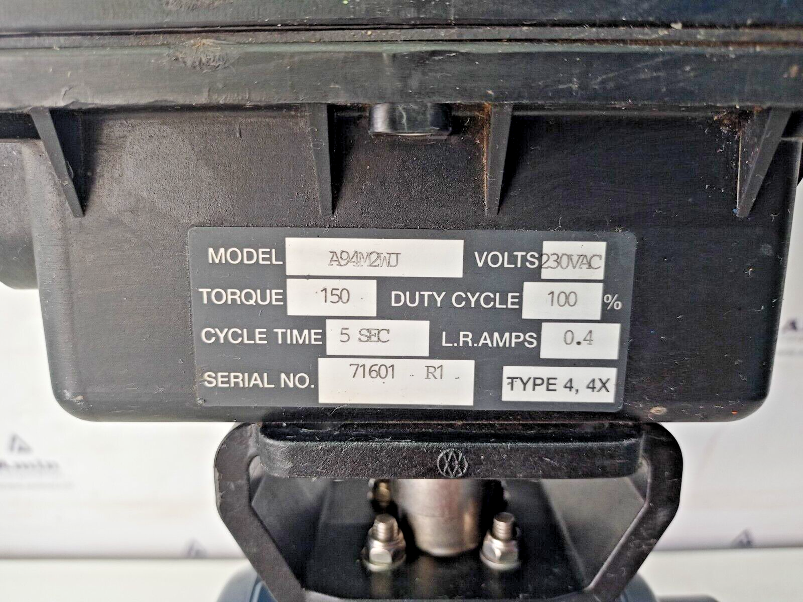 Quarter Master Asahi/America A94M2WJ Electric Actuator with Asahi 3-way valve