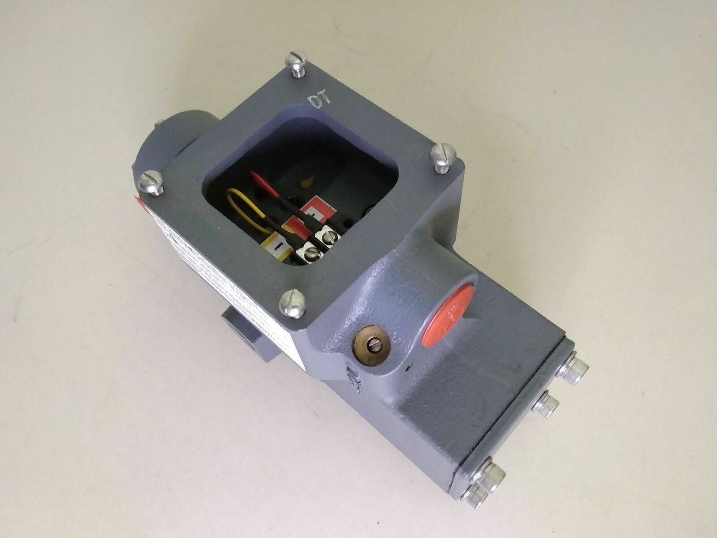 TRANSDUCER Model: 771-16BTF2 SIEMENS - NEW