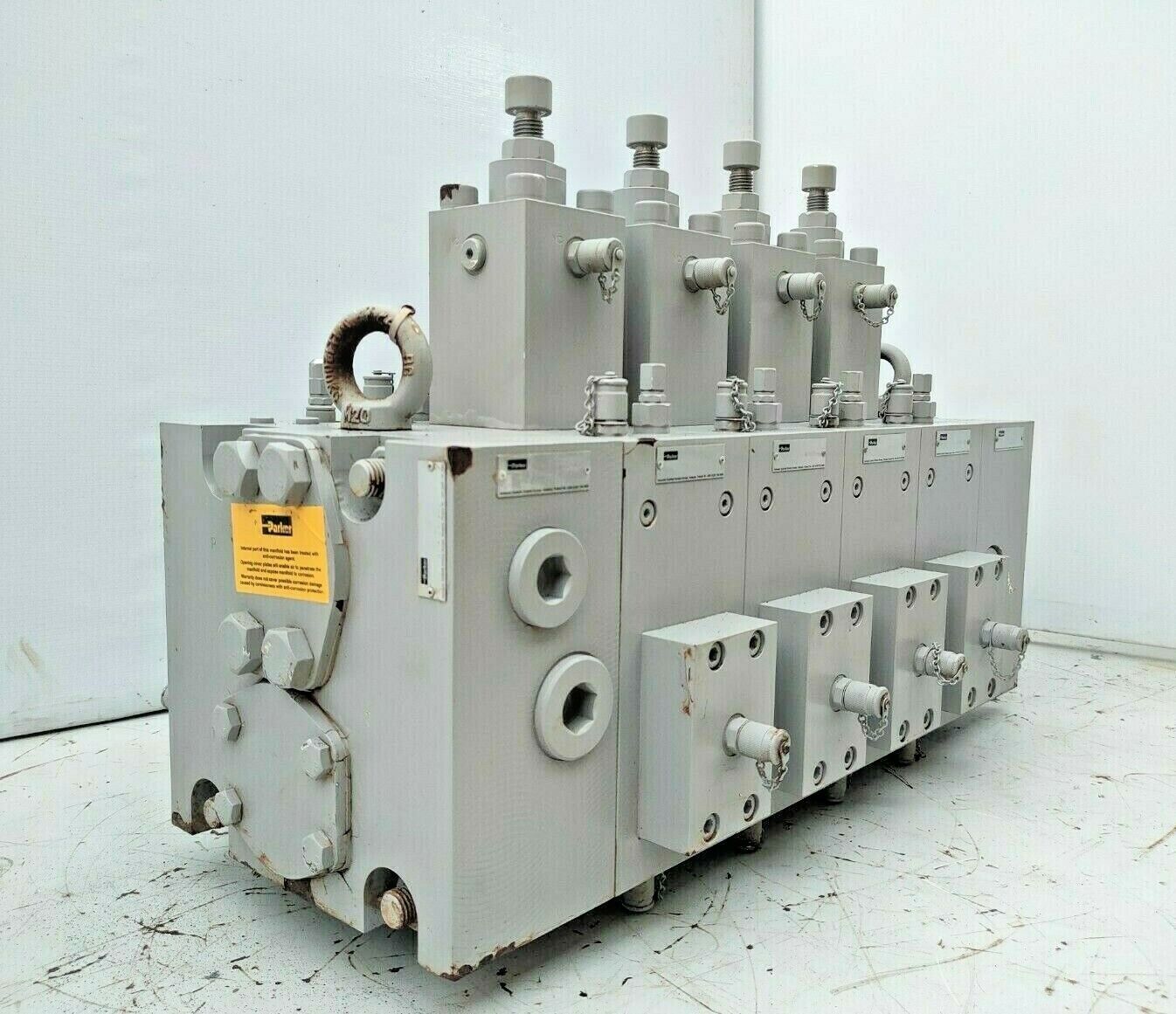 Parker CVG - 54 Control valve Mobile directional control valve CVG54 - NEW