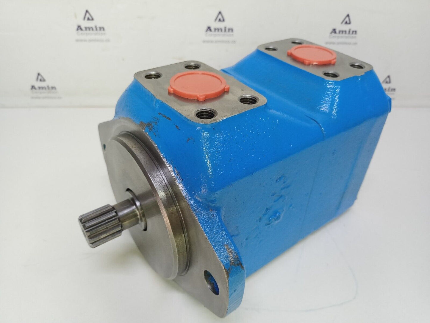 Vickers 25M42A-11C20-JA-J Hydraulic vane Motor - Refurbished