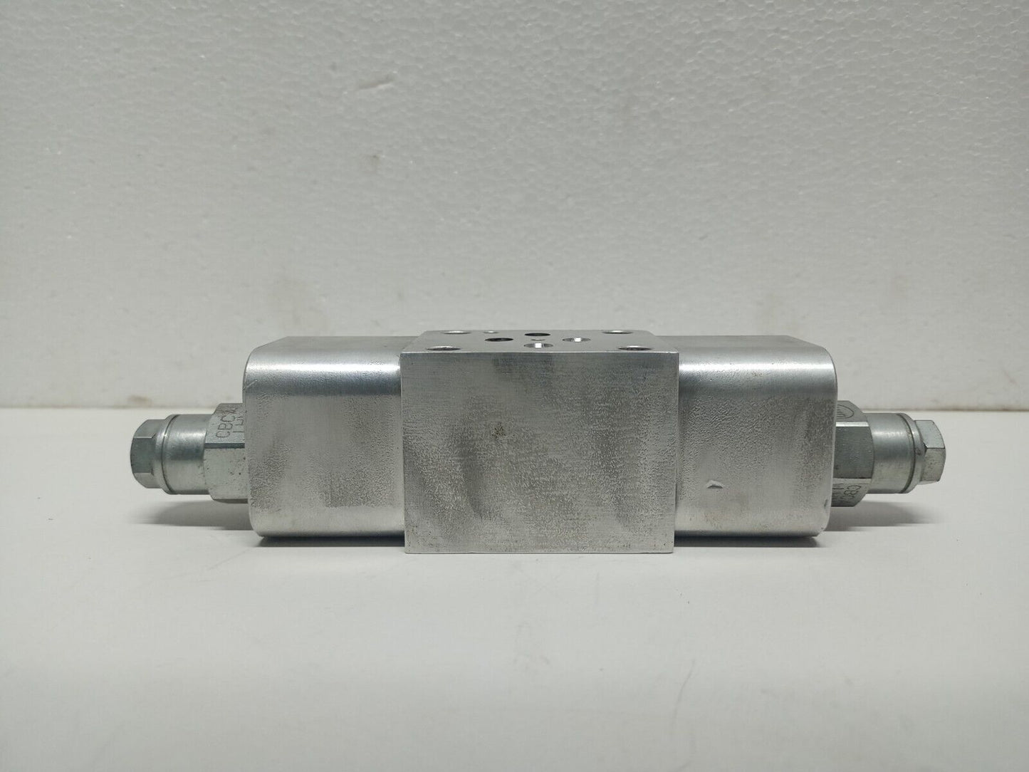 Sun hydraulics EBY 1D01 AC Sandwich valve - NEW