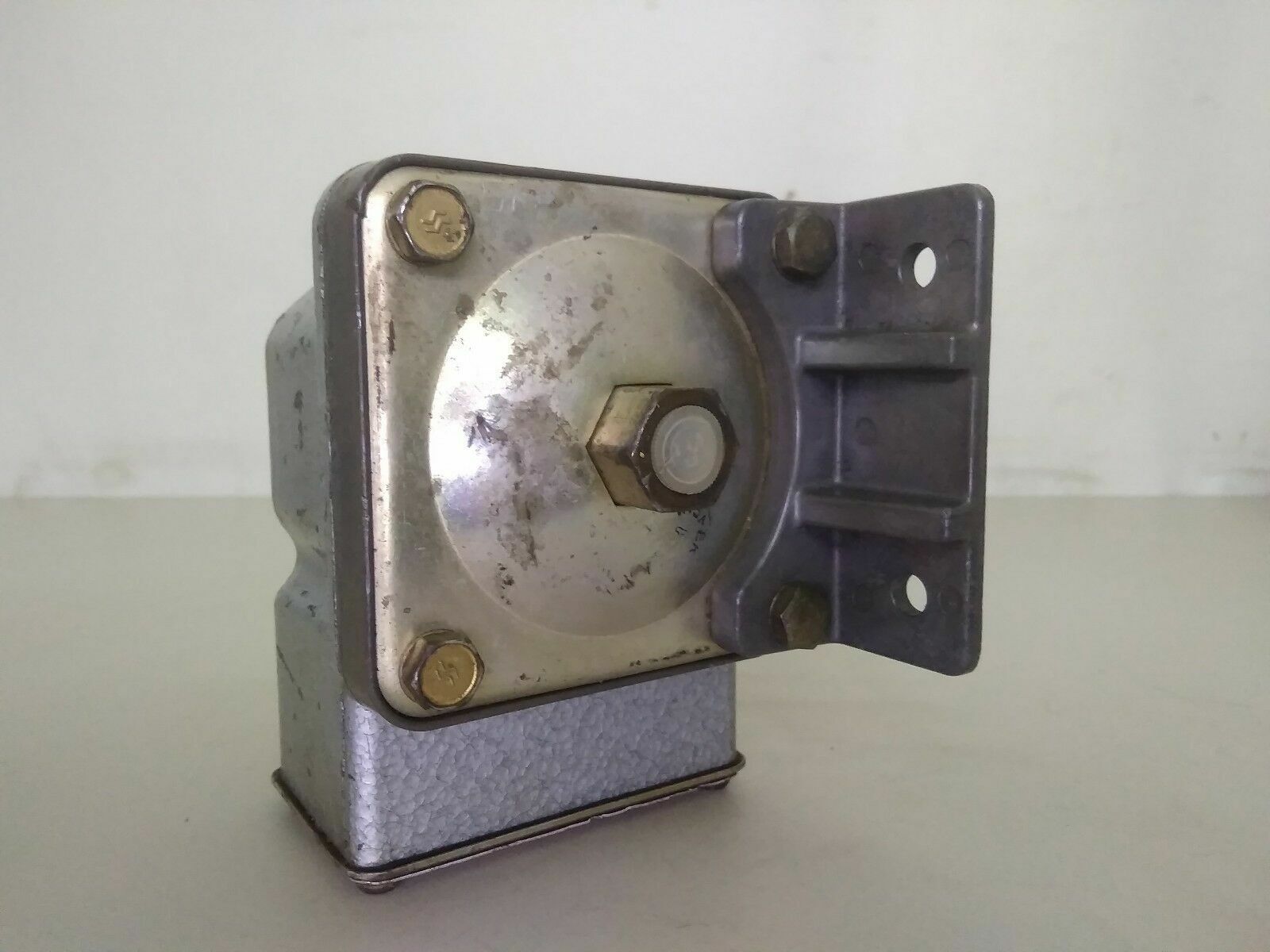 BARKSDALE D1T-B150-LV PRESSURE OR VACUUM ACTUATED SWITCH