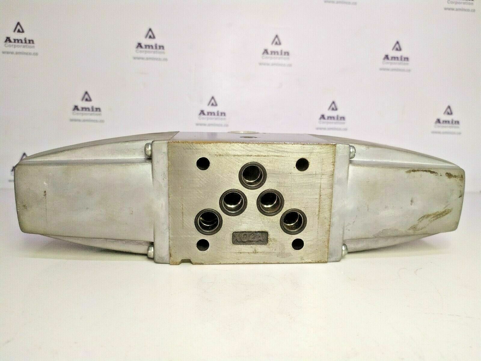 Vickers DG4S4-018C-50-JA Directional control valve - NEW