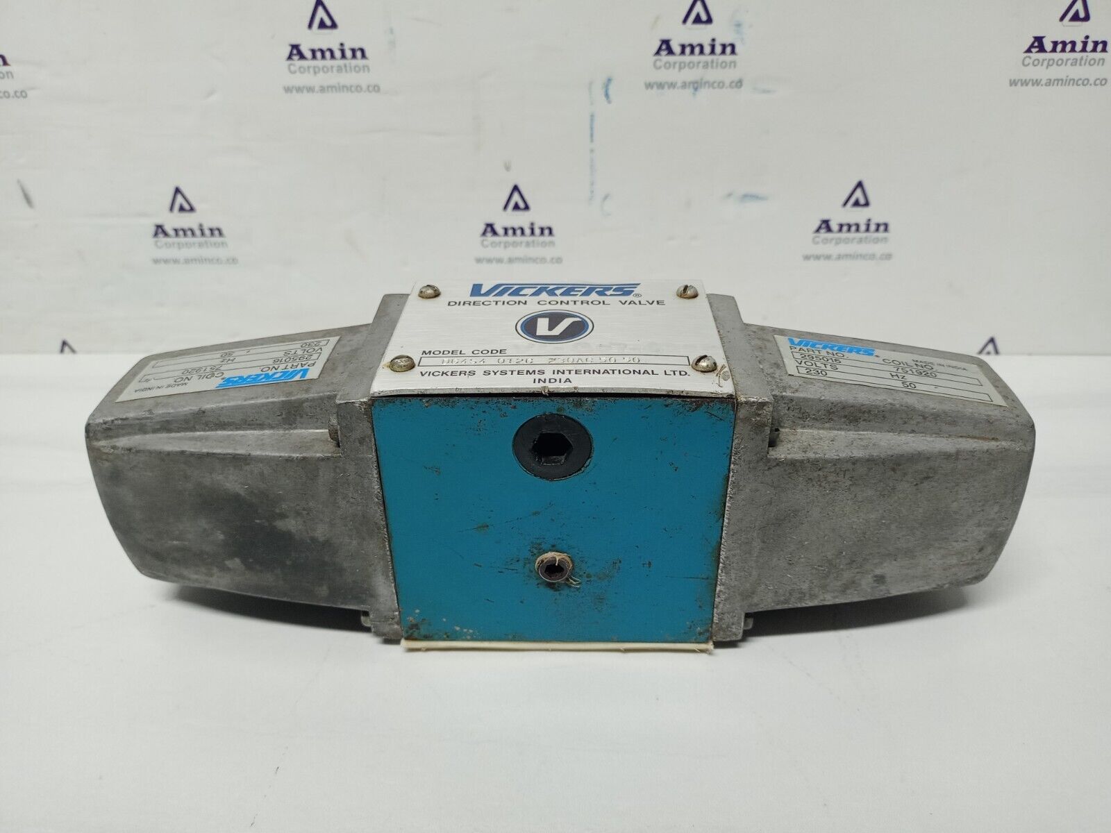 Vickers DG4S4-012C-230AC-50-50 Solenoid Directional control valve