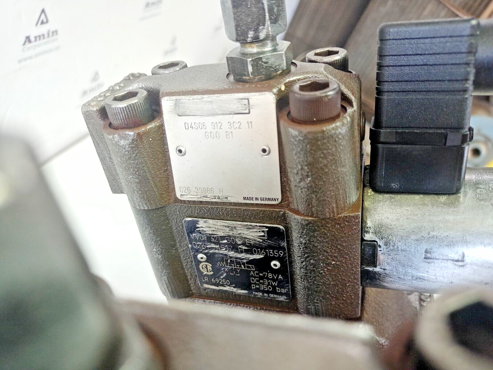 MacGREGOR Cranes Part No.: 1098378 Hydraulic valve block complete - New Surplus