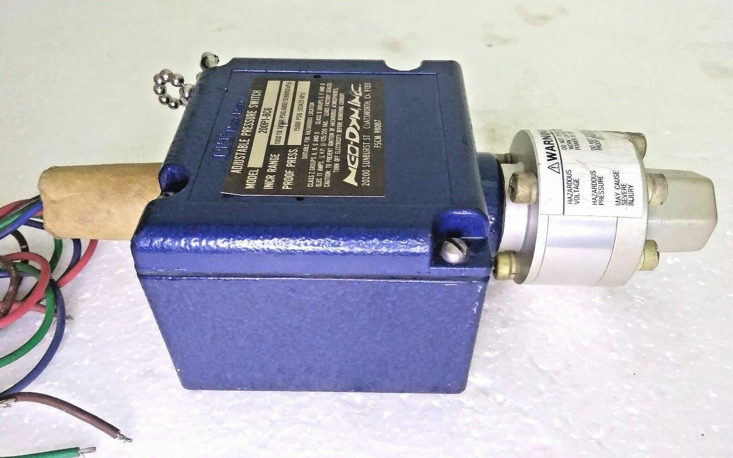 Neo-Dyn Adjustable Pressure Switch Model: 200P18C6 Range: 1000-10,000 PSIG - NEW
