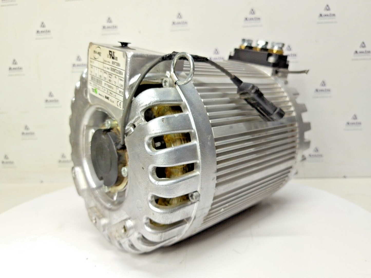 SME B00MT325B04 Motor 15kw 32v 2200-4500rpm - NEW