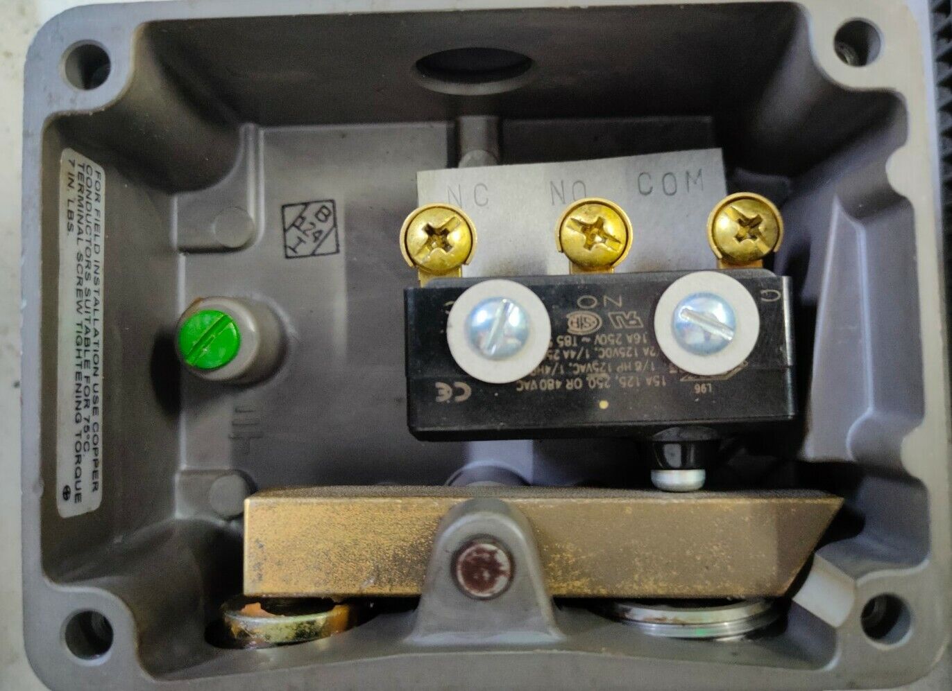 Favelle Favco AECA-0002-6000 Pressure switch (Range: 35-250 psi) - NEW