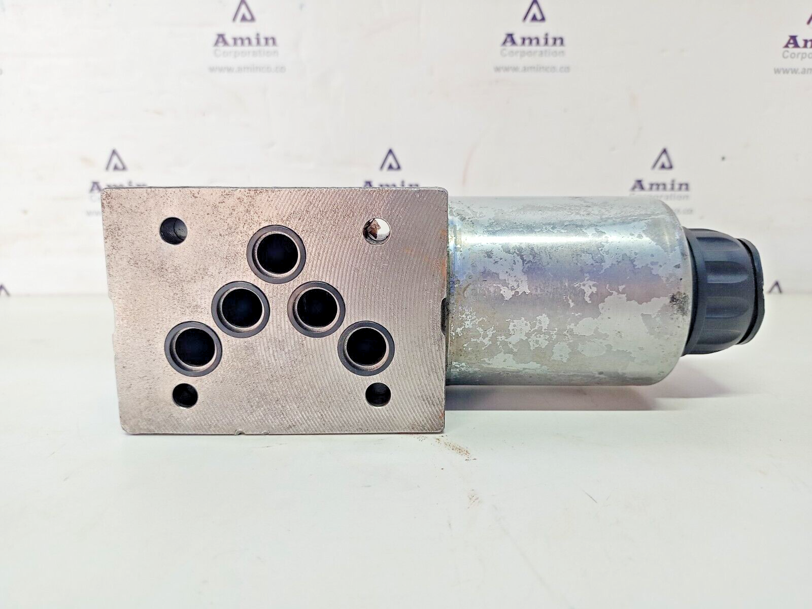 Rexroth 4WE 10 D50/EG24N9K4/M Directional spool valve 4WE10D50/EG24N9K4/M