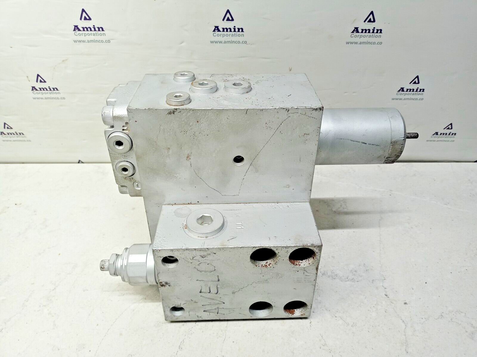 Rexroth DBDS10K18/400 S0 159 08W11 Hydraulic pressure relief valve with block