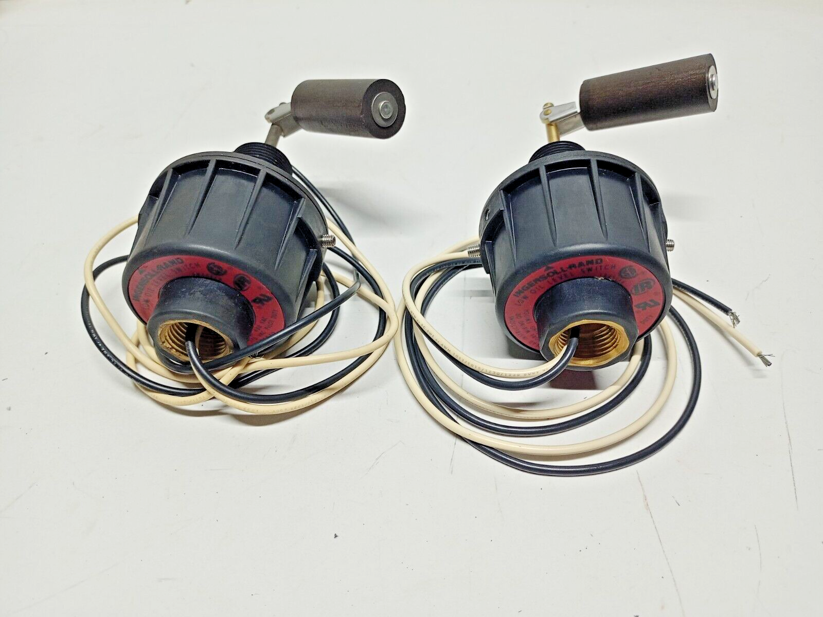 Ingersoll-Rand 32276313 Low Oil level switch - NEW Free expedited shipping