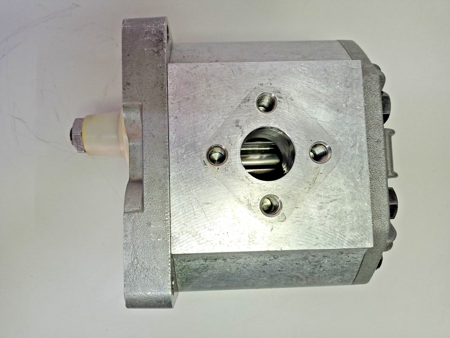 Sundstrand TAP 22-90/44 D C0 01/9L Hydraulic Gear Pump - Pressure Tested