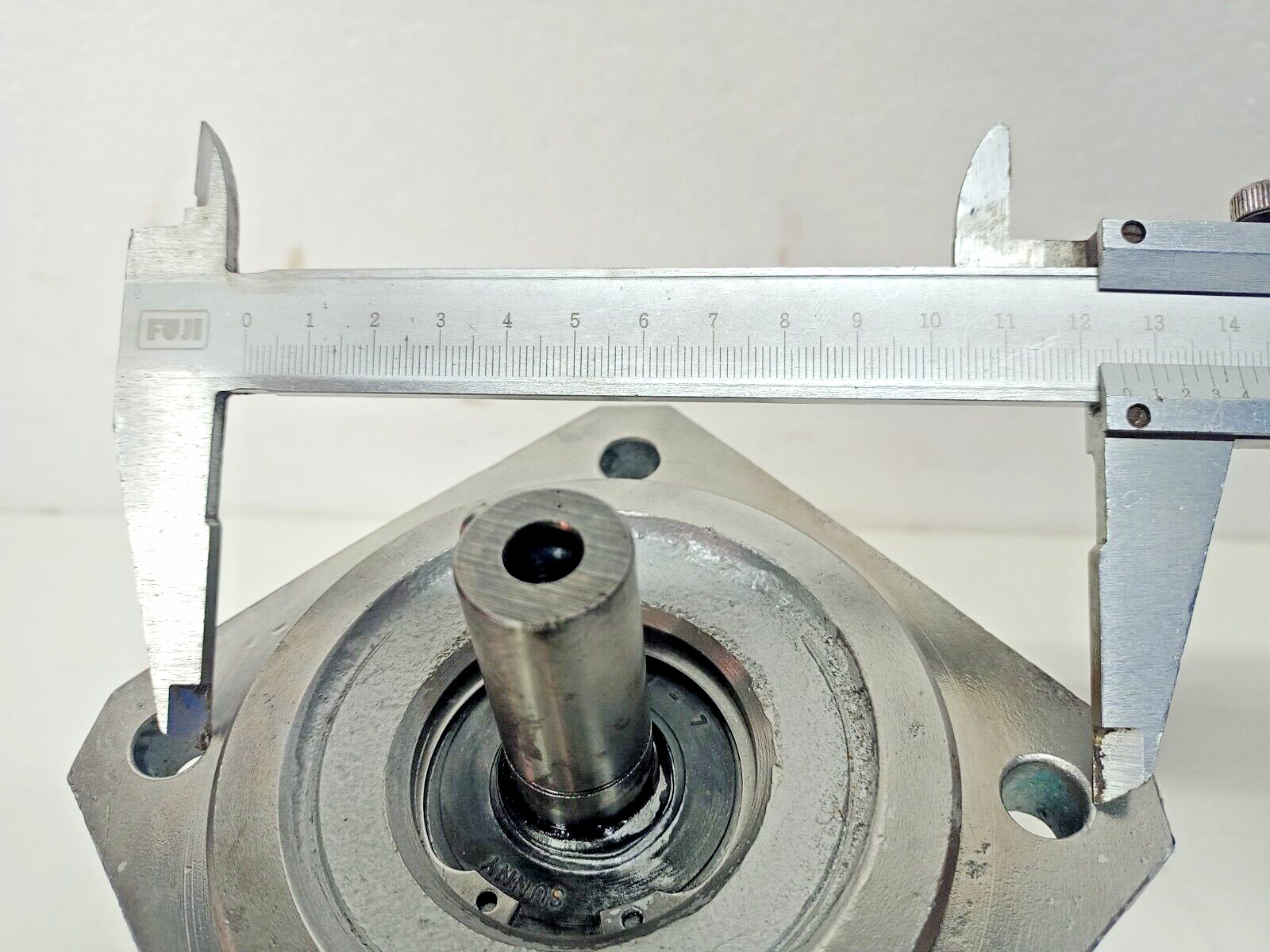 Vickers GPA2-10-A1-2-E-20-R Double Hydraulic Internal gear pump - Refurbished #2