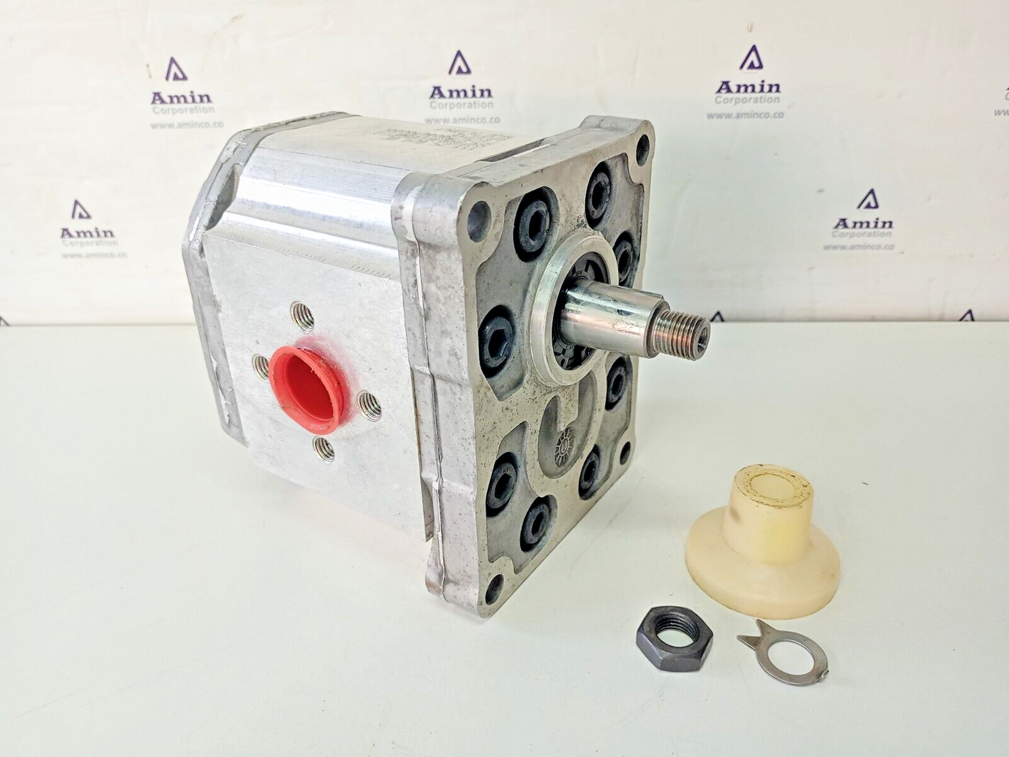 Sauer Danfoss SNP3NN/033RN01BA Hydraulic gear pump 111.25.024.0C - NEW