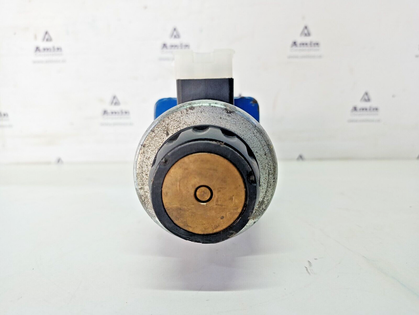 Rexroth 4WE 10 D50/EG24N9K4/M Directional spool valve 4WE10D50/EG24N9K4/M