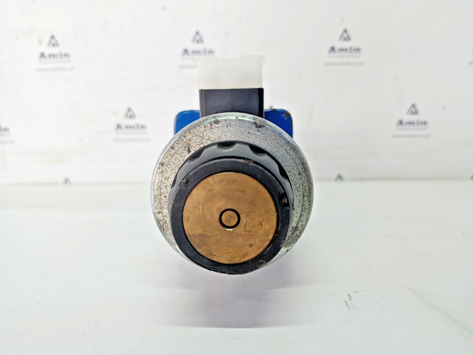 Rexroth 4WE 10 D50/EG24N9K4/M Directional spool valve 4WE10D50/EG24N9K4/M