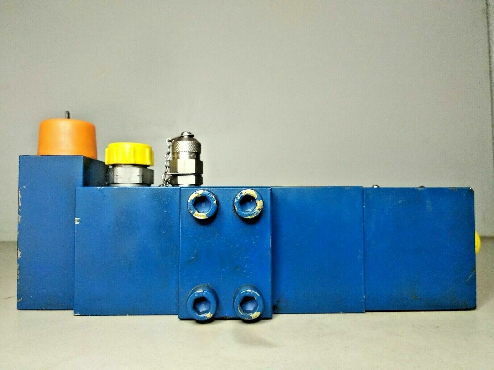 TTS 96492 Hydraulic valve with Rexroth AE10T2 10/400 - NEW