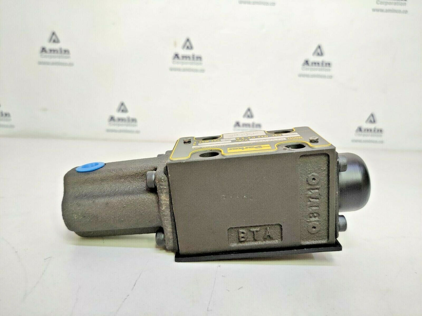 Parker D1VA1HN Directional control valve - NEW