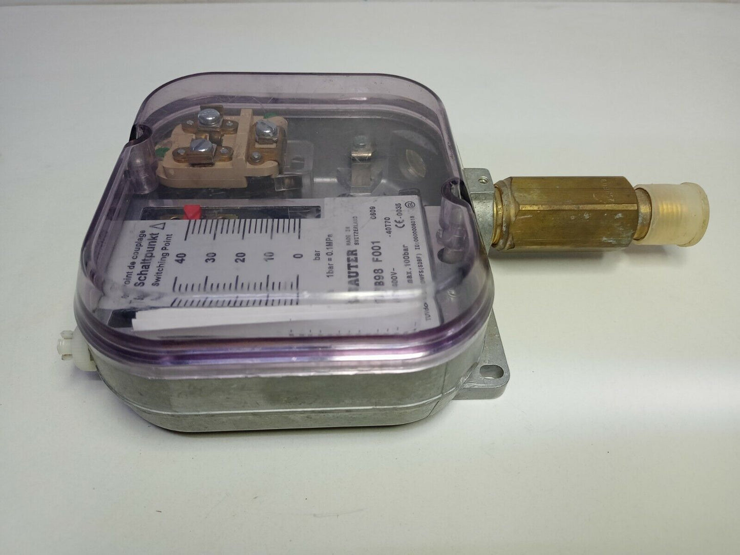 Sauter DFC17B 98 F001 Heavy duty Pressure switch - NEW