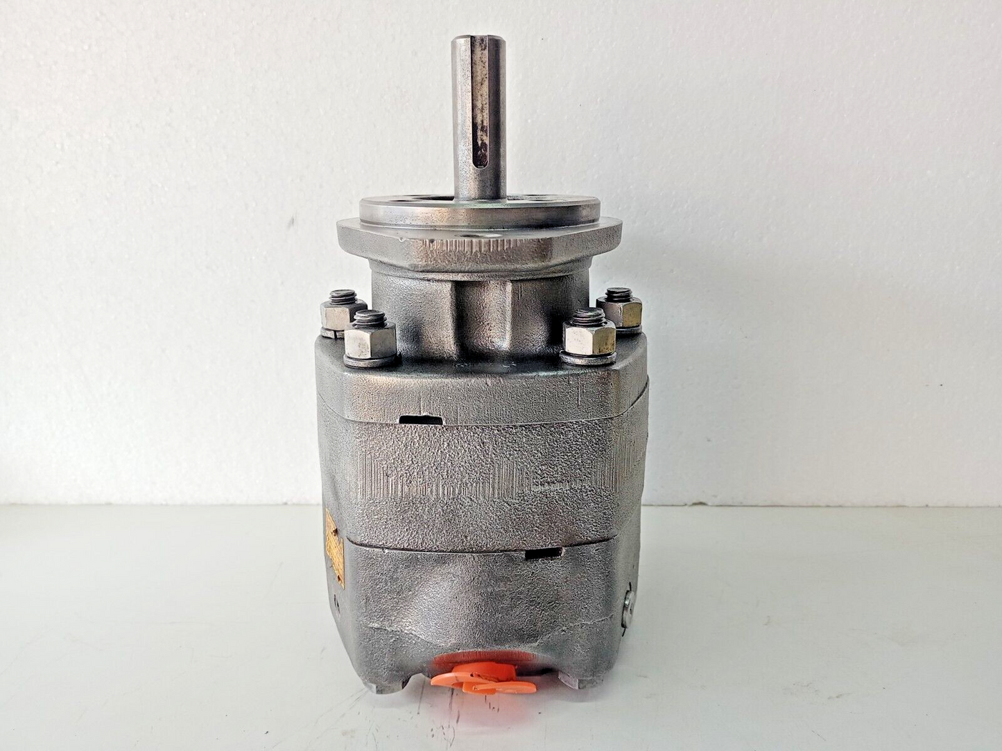 Parker M2A33912T20NB High speed hydraulic motor M2-series hydraulic motor