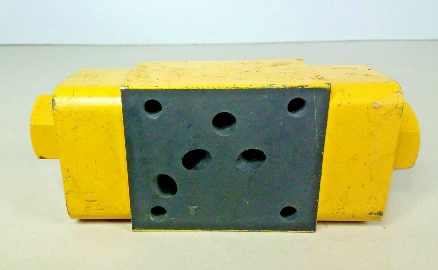 Sun Hydraulics BBY/S 9H75 K l Flow Control valve - NEW