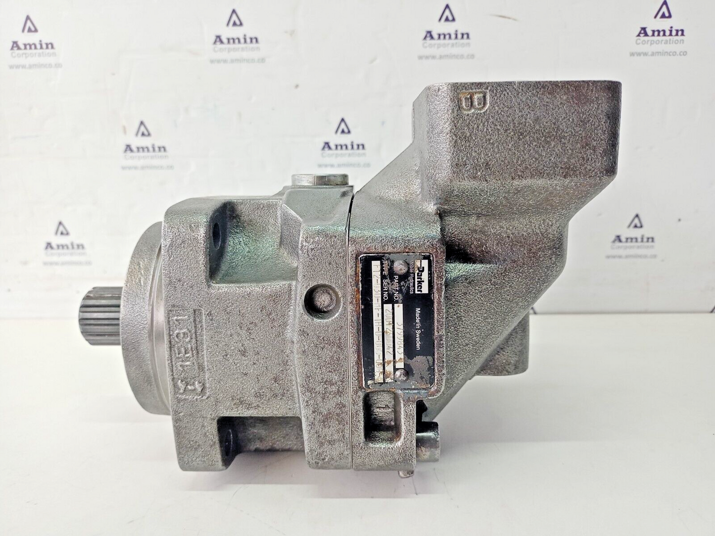 Parker F12-030-MF-IH-D-000-000-0 Hydraulic Motor Part No.: 3799843 - Refurbished