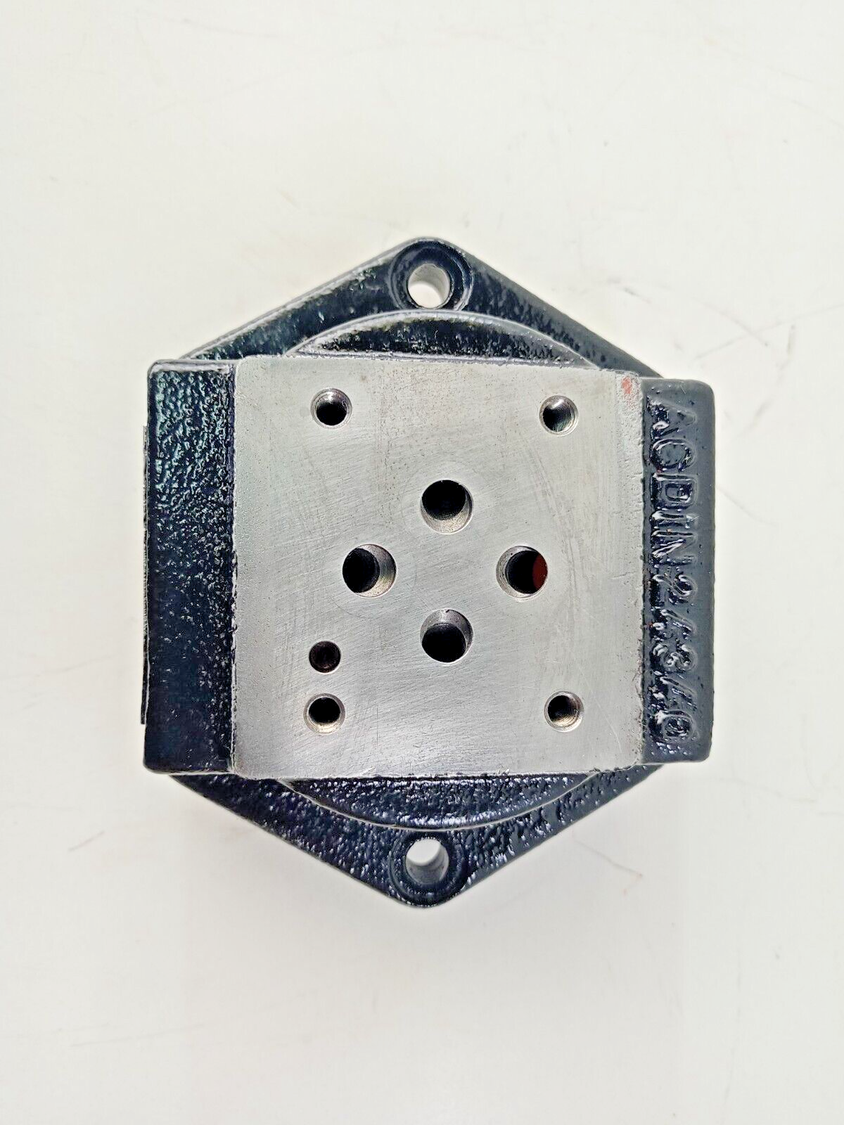 Parker SPD23B910 Subplate for directional control valve