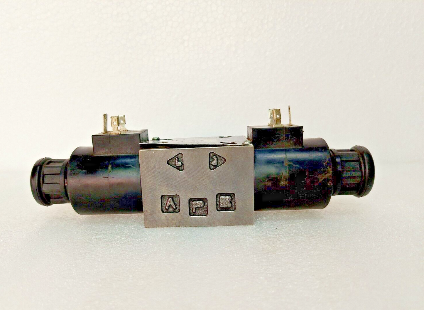 Damcos SA-G01-E3X-C230-31ES Directional control valve 160L8052