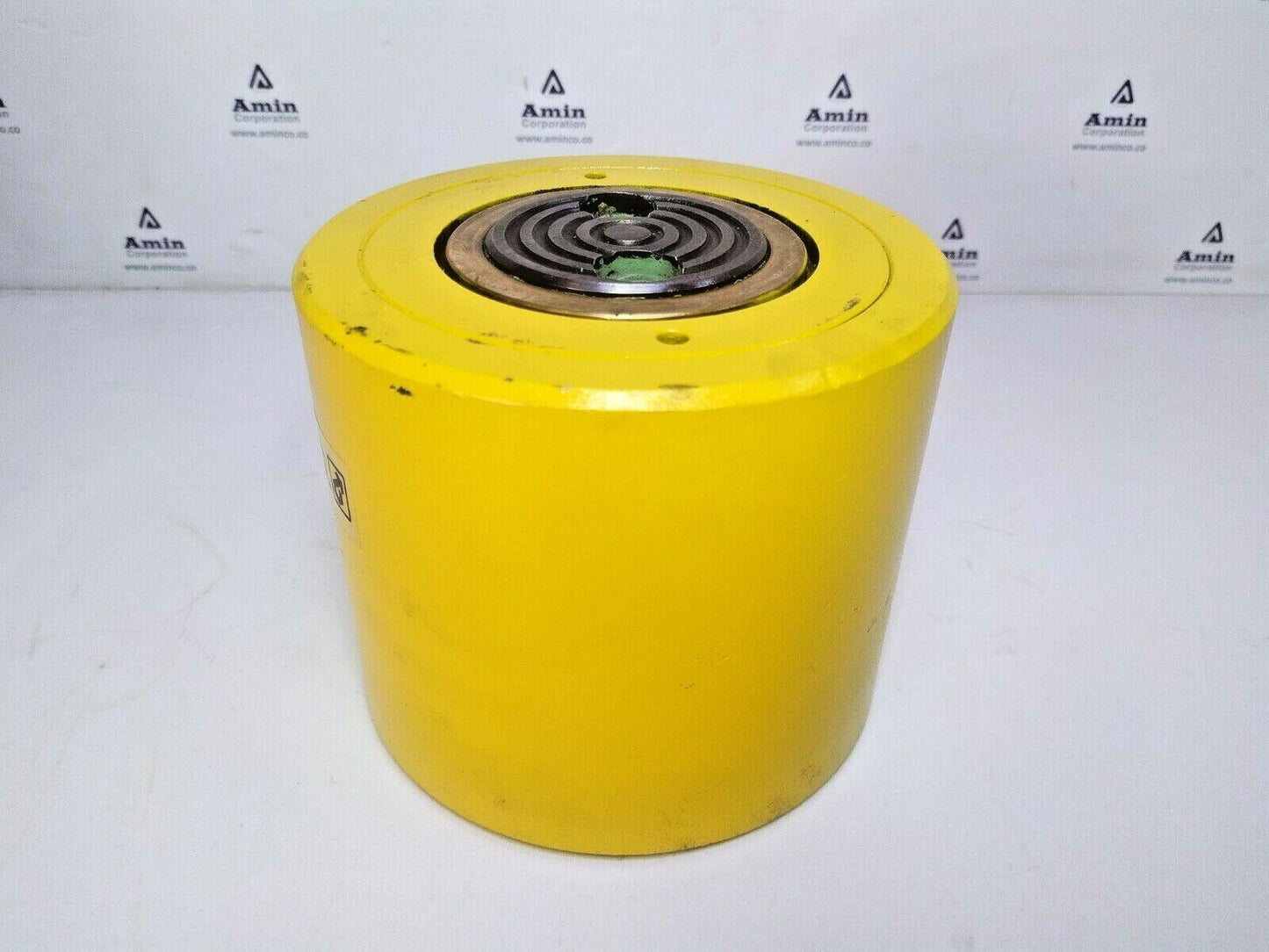 Enerpac 100 Ton Capacity Low height hydraulic cylinder 2" stroke 700 bar max.
