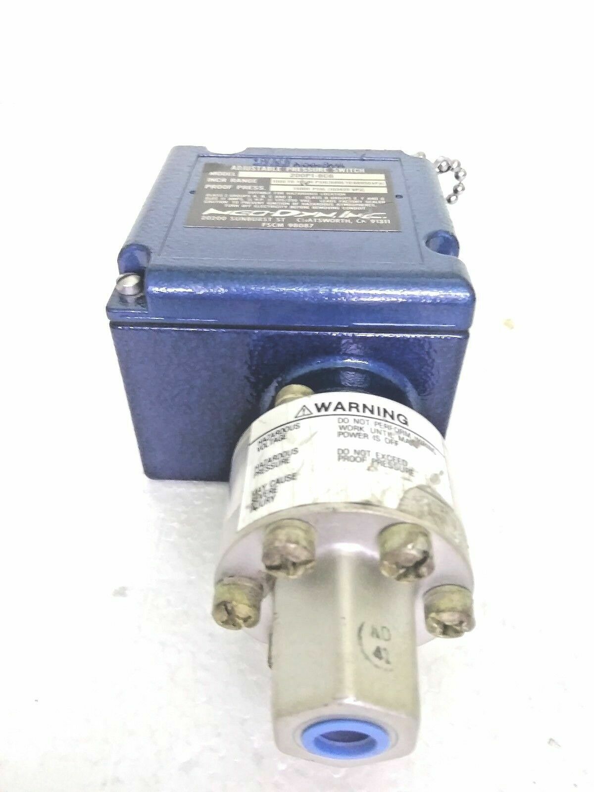 Neo-Dyn Adjustable Pressure Switch Model: 200P18C6 Range: 1000-10,000 PSIG - NEW
