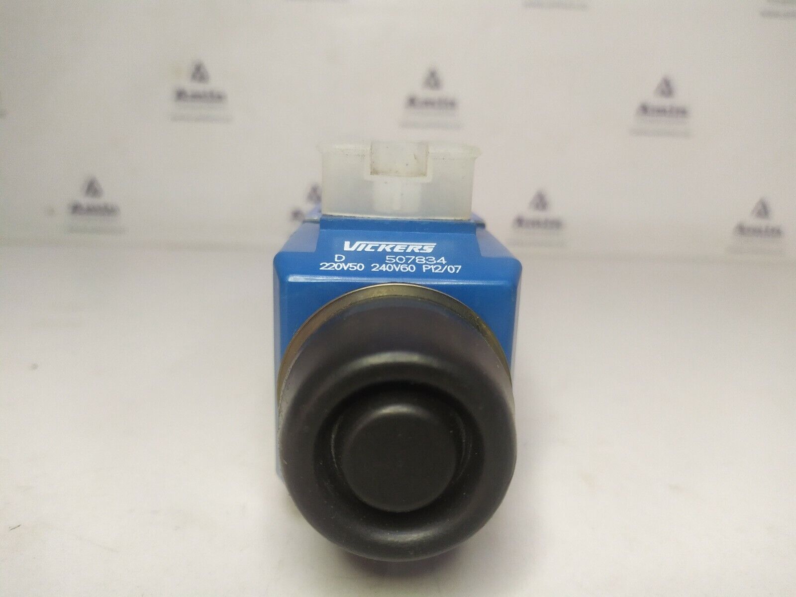 Eaton Vickers DG4V3 OC H MUD6 60 Directional control valve - NEW
