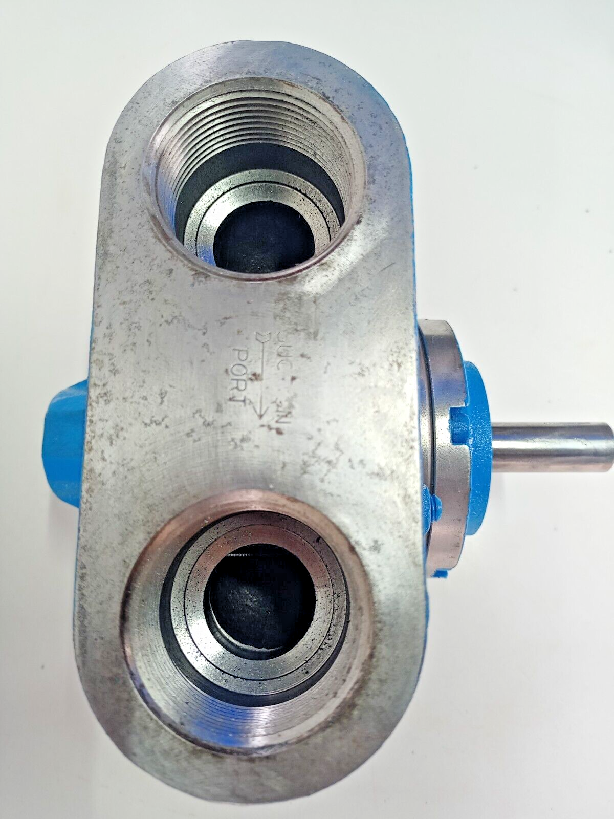Tuthill pump 4C2F-CC-7 Hydraulic Internal gear pump 1-1/2'' NPT ports - NEW