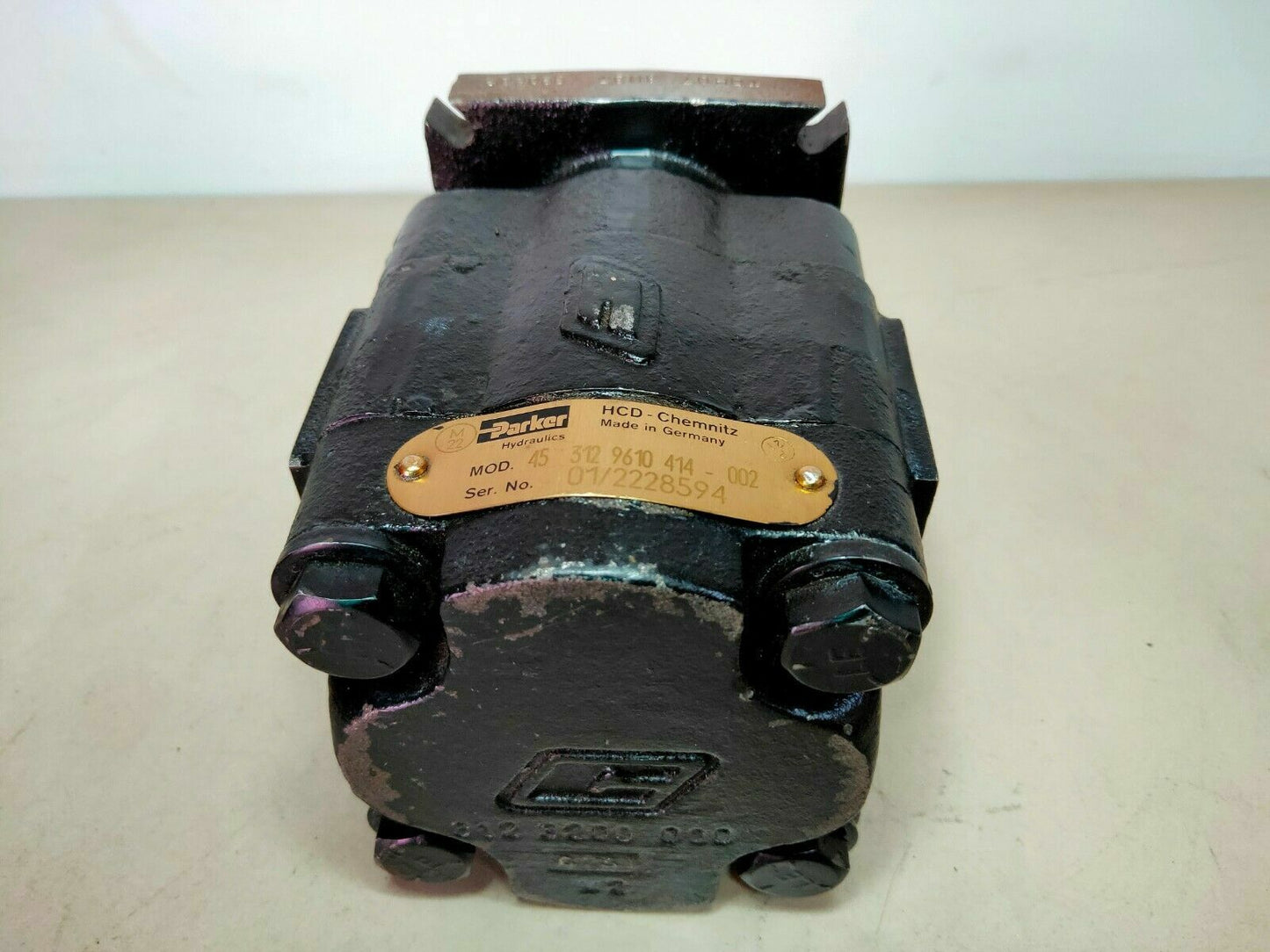 Parker Hydraulics 45-312 9610 414-002 Hydraulic gear Pump - NEW