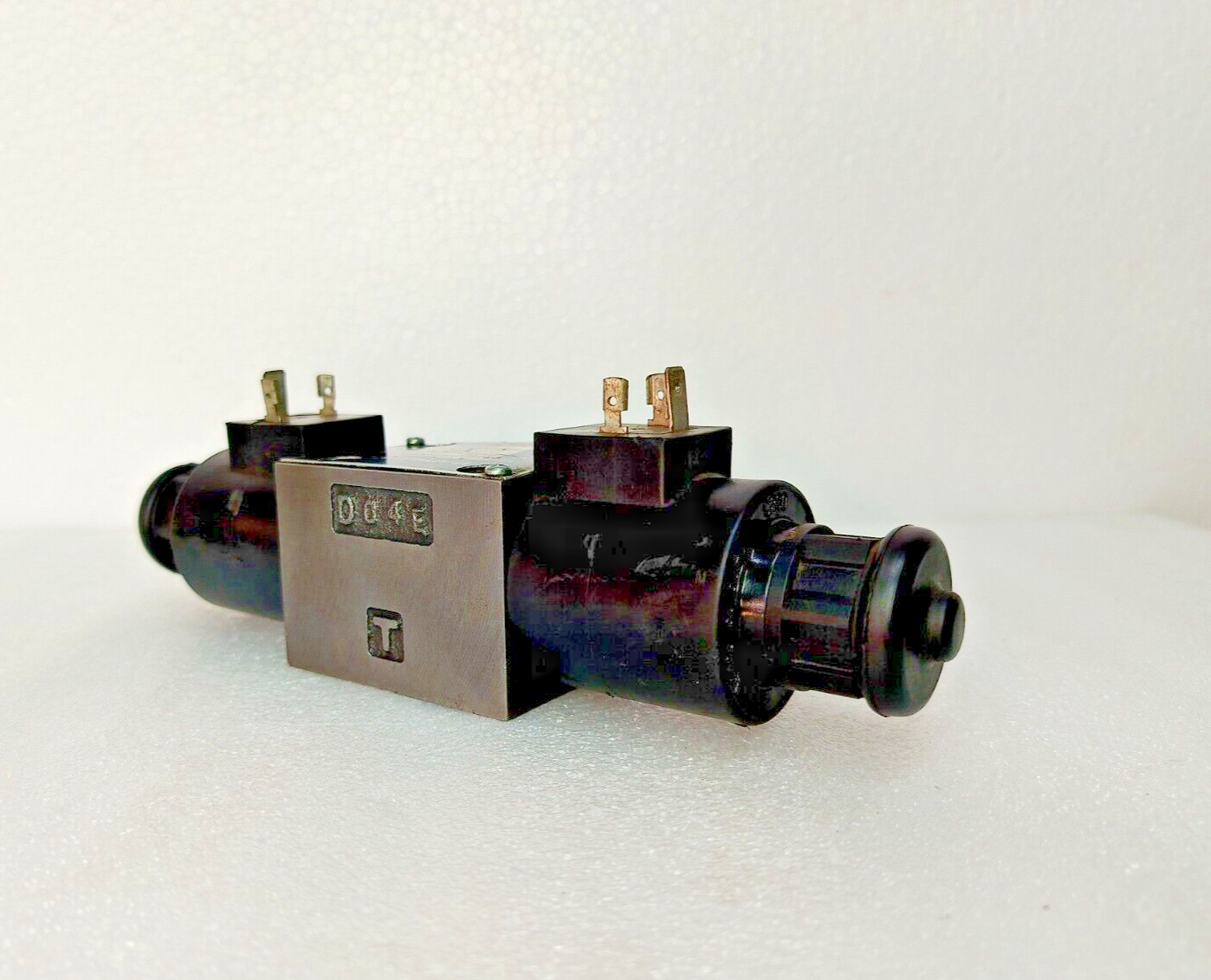 Damcos SA-G01-E3X-C230-31ES Directional control valve 160L8052