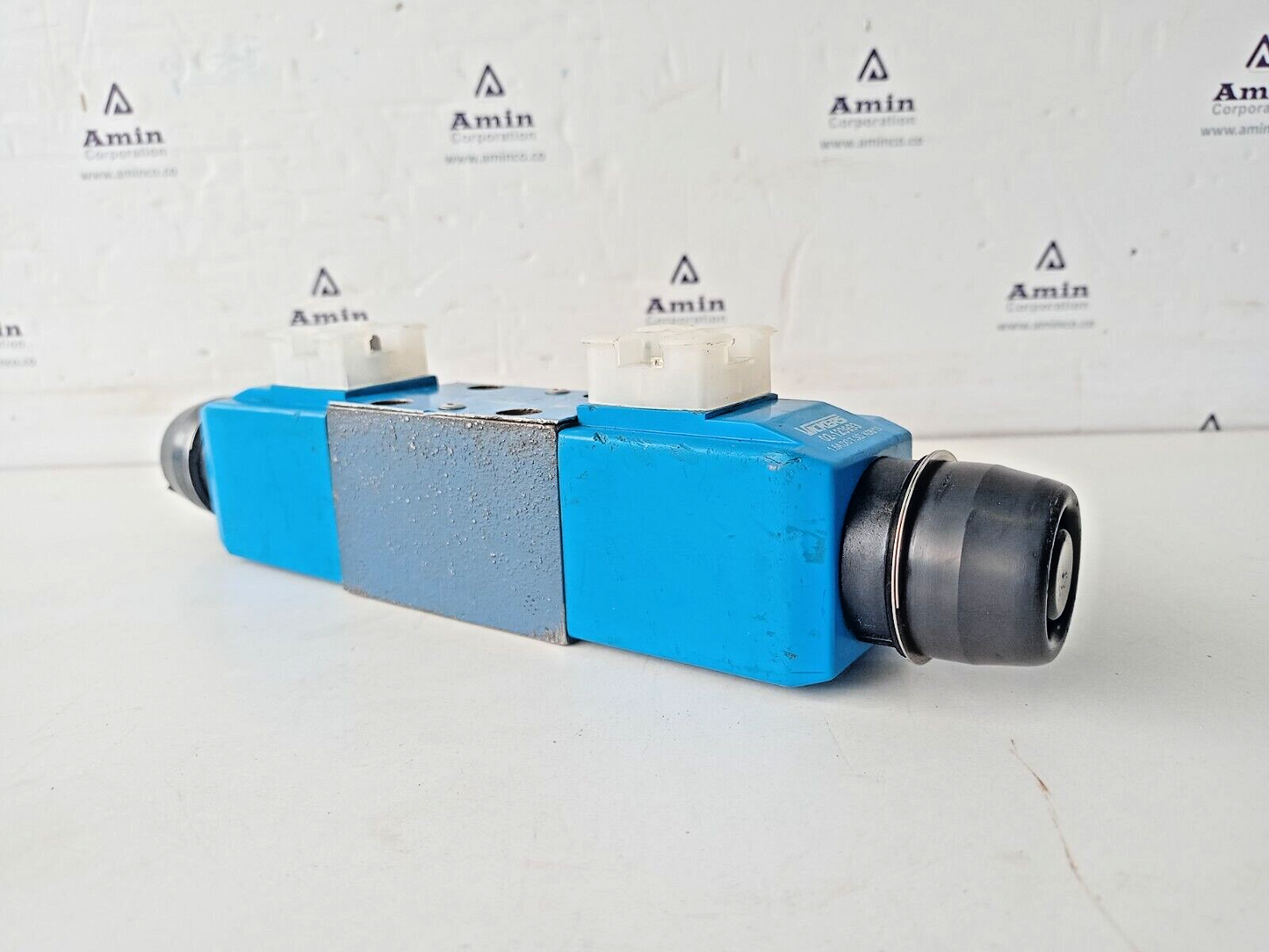 Eaton Vickers KDG4V 3 33C30X H M U H7 60 Hydraulic Proportional valve