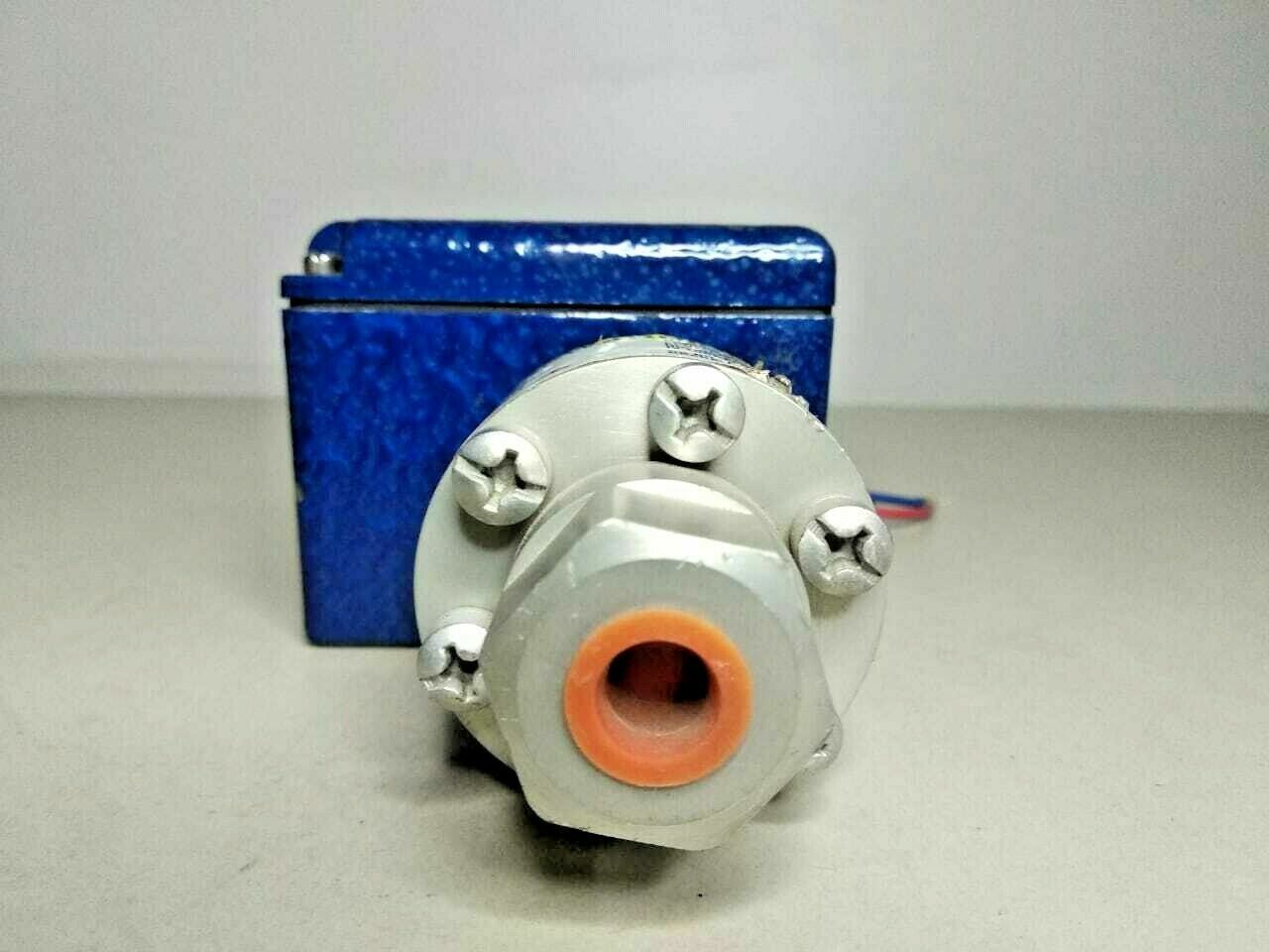 ITT Neo-Dyn Adjustable Pressure Switch Model: 200P18C6 Range: 1000-10,000 PSIG