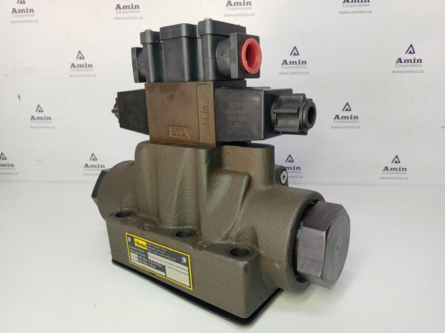 Parker D61VW009C6NYCF Hydraulic Directional control valve D1VHW004CNYCF - NEW