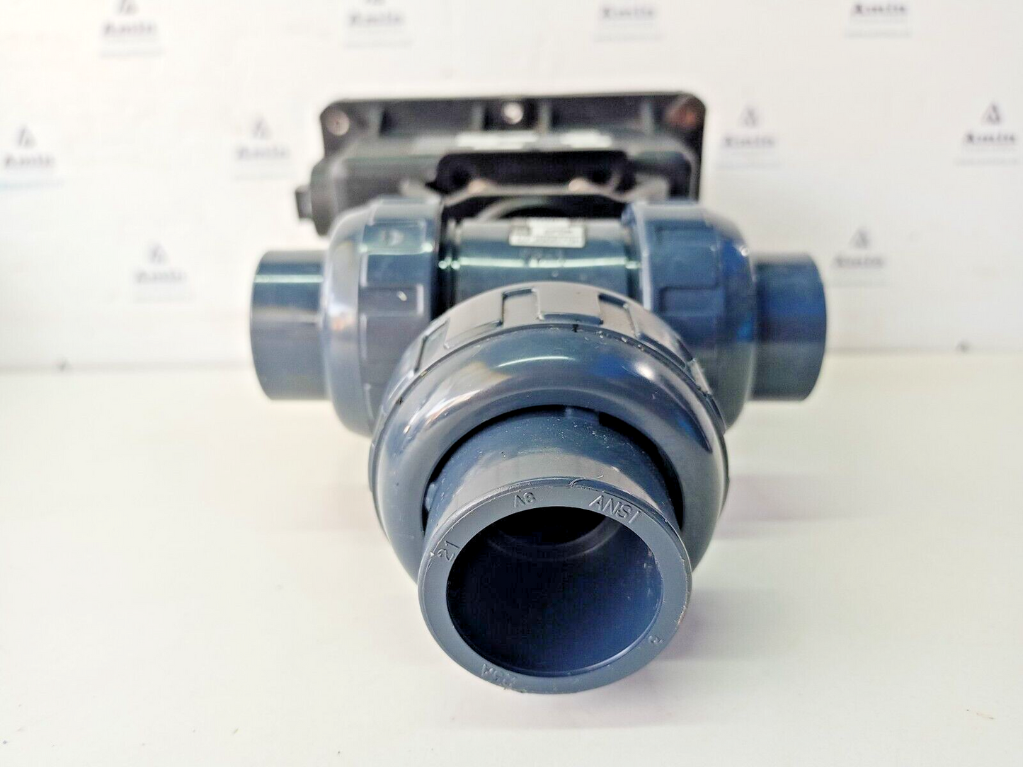 Quarter Master Asahi/America A94M2WJ Electric Actuator with Asahi 3-way valve