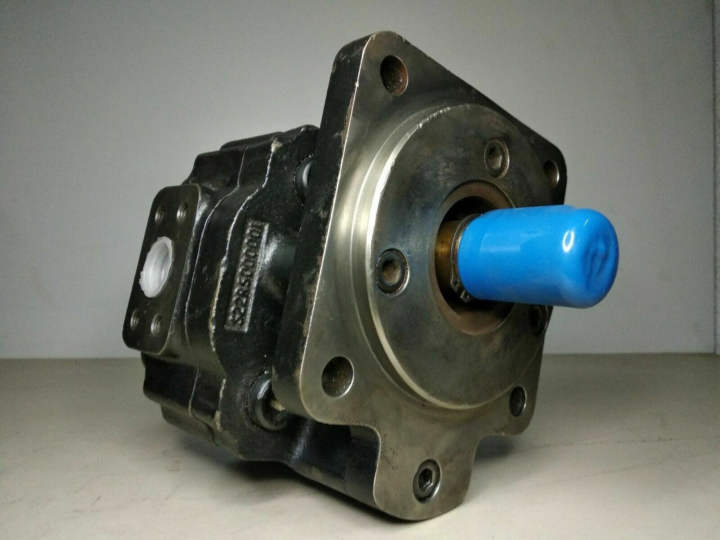 David Brown Hydraulics R1A5053G5A1A Hydraulic Gear pump - PRESSURE TESTED
