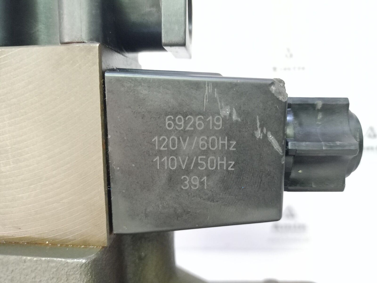 Parker D61VW009C6NYCF Hydraulic Directional control valve D1VHW004CNYCF - NEW