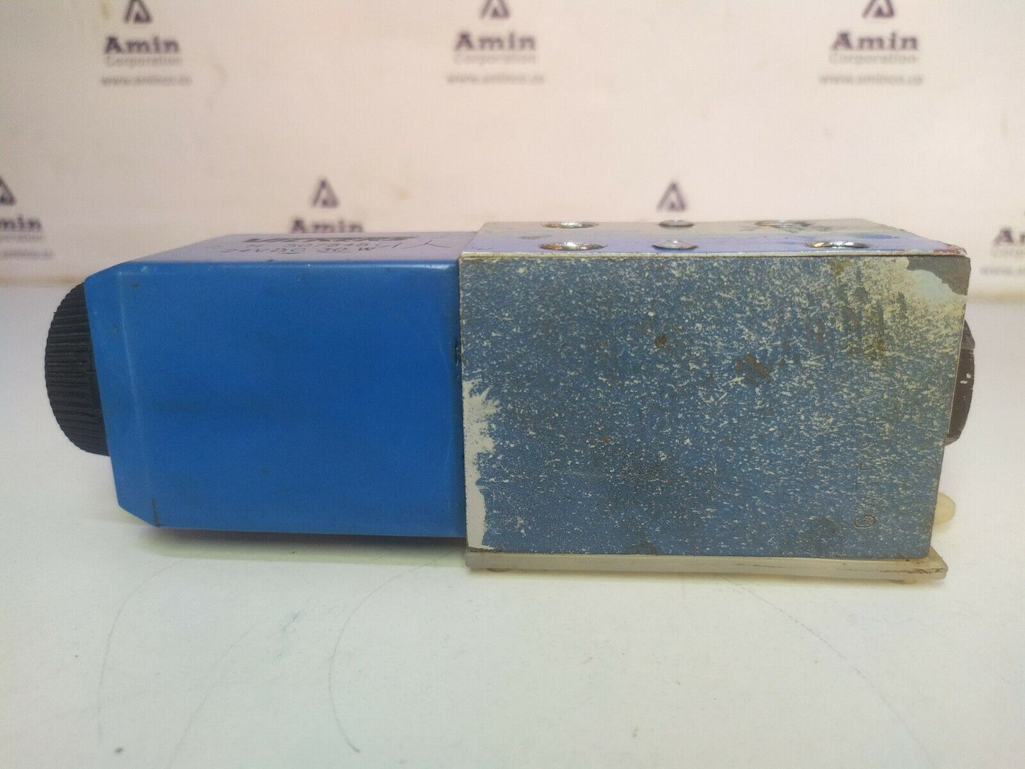 Vickers DG4V-3S-2A-M-U-H5-60 Directional Control valve