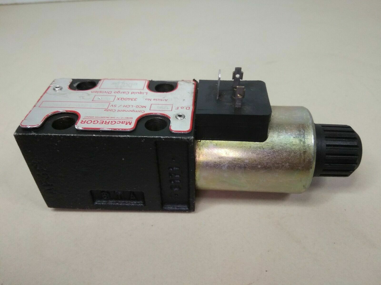 Macgregor MCG-LCH/SV 4/2-1-24V=-E01-M01 Directional control Valve - NEW