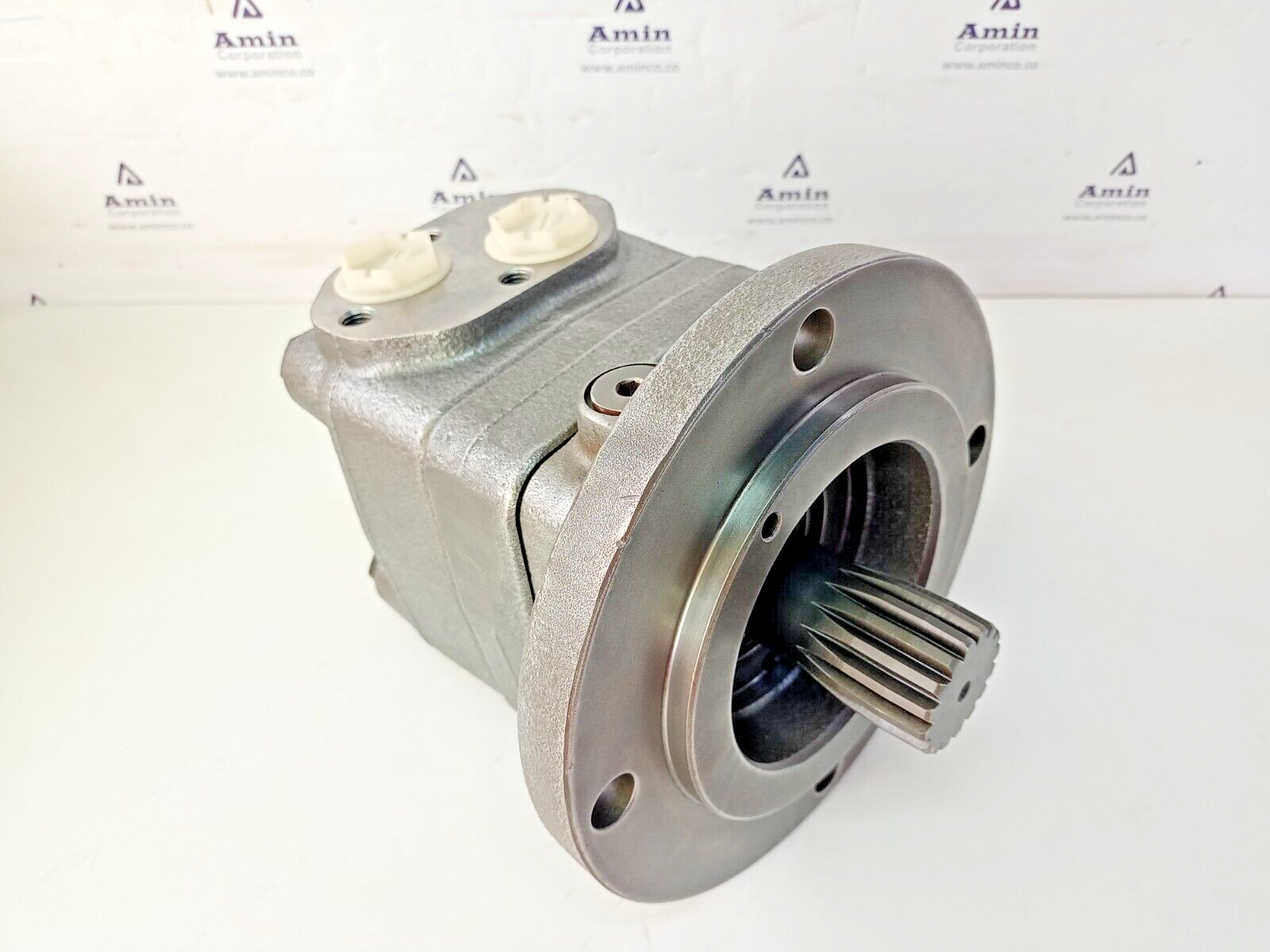 Sauer Danfoss OMTS 315 Hydraulic motor 151B3039 - NEW (Free Expedited fast ship)